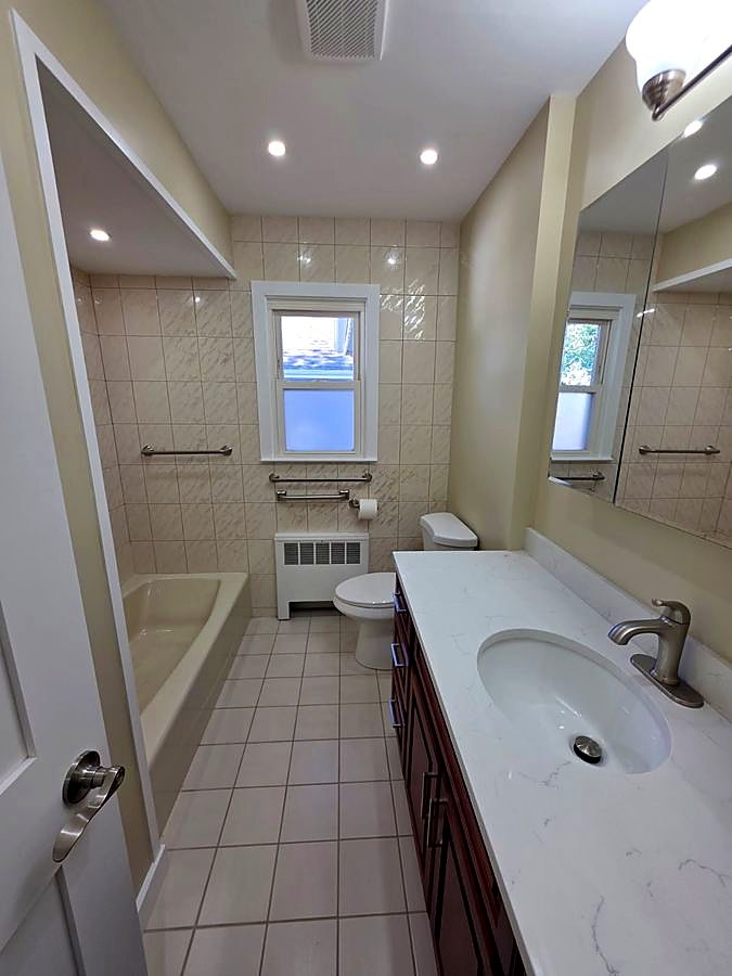 Fully renovated bathroom