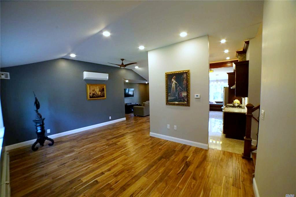 Living and dining combination