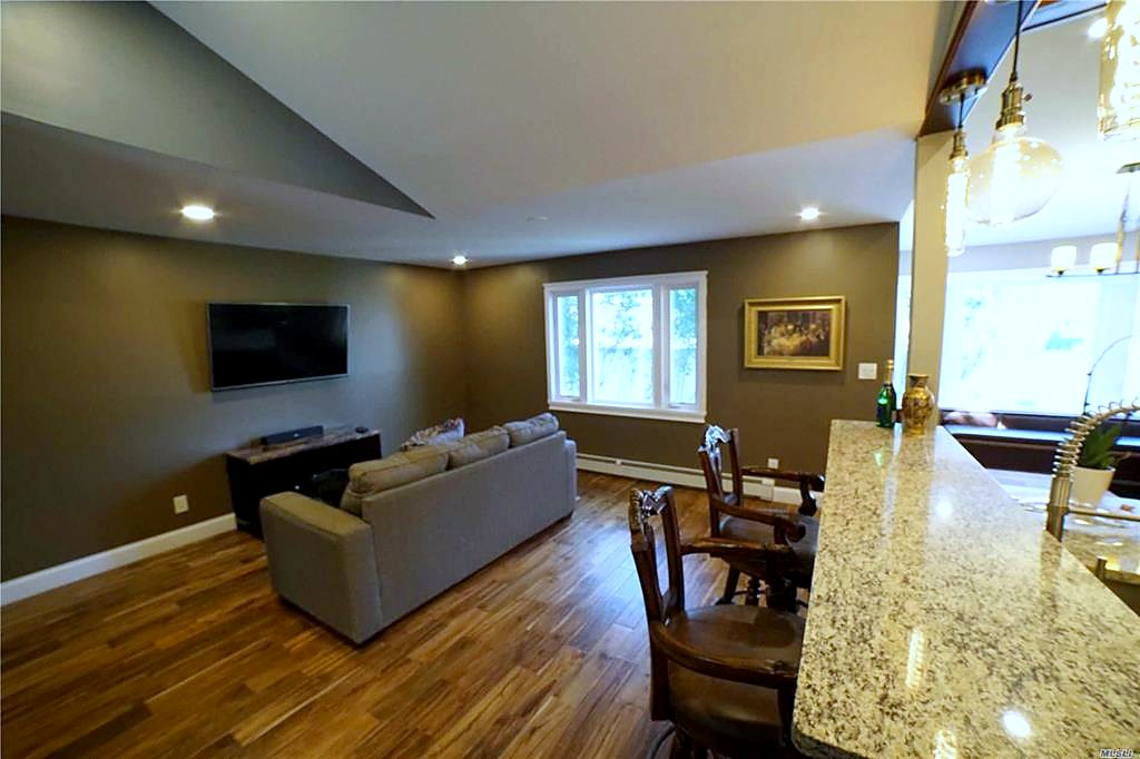 Dining area off the kitchen