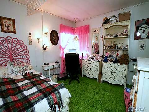 Second bedroom before